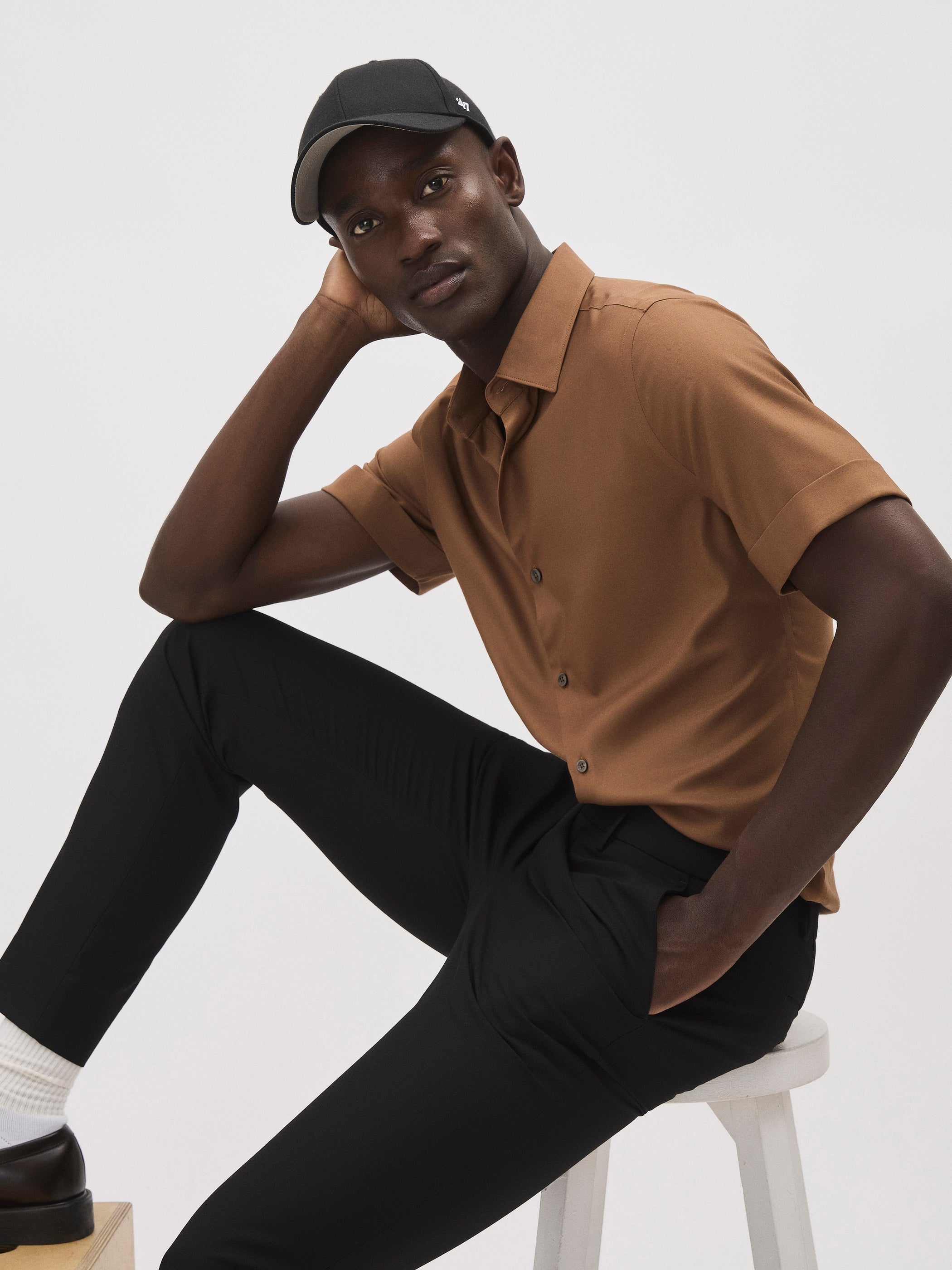 Slim Fit Performance Short Sleeve Shirt rw&co Great Value Deal