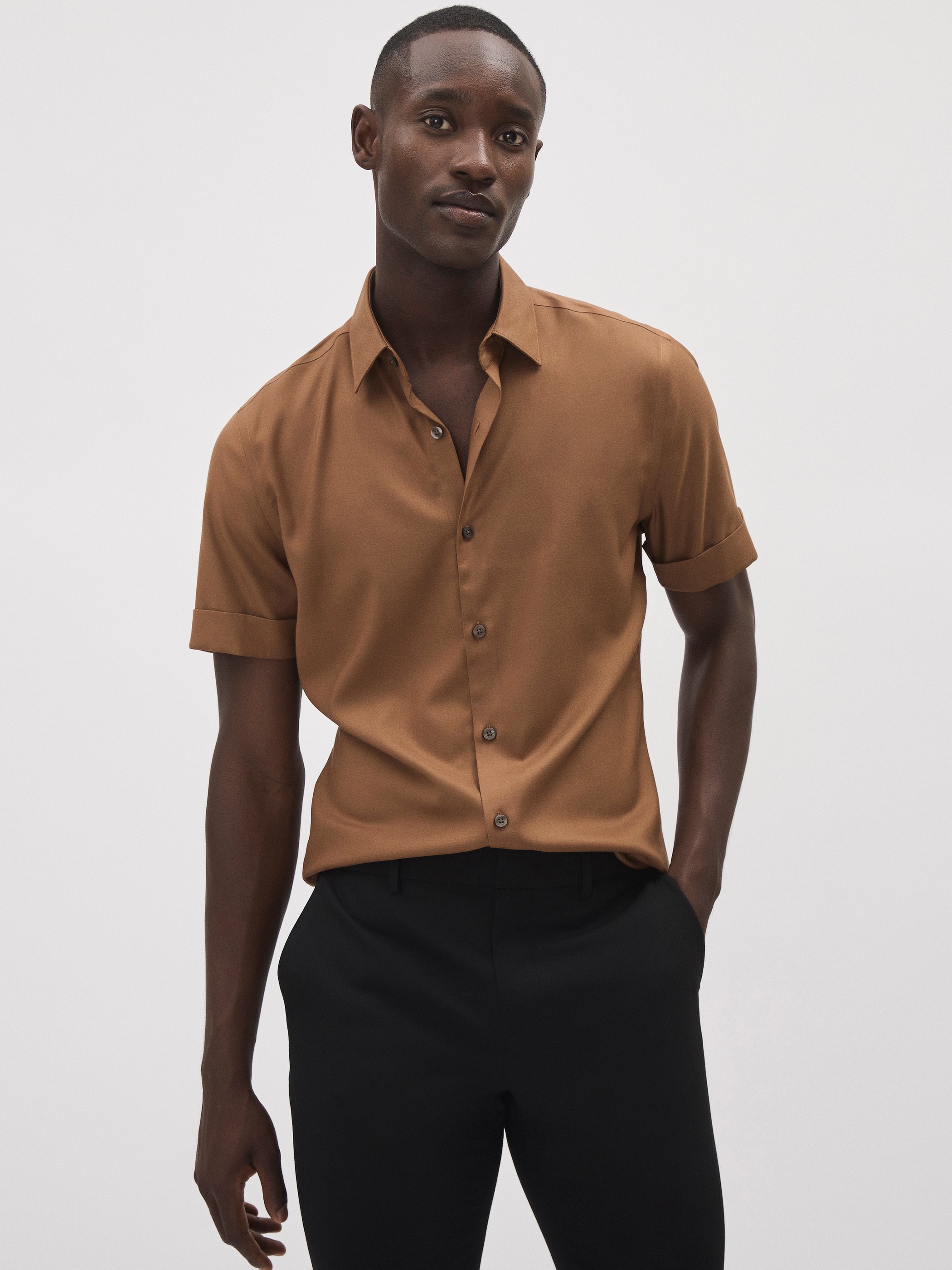 Slim Fit Performance Short Sleeve Shirt rw&co Great Value Deal