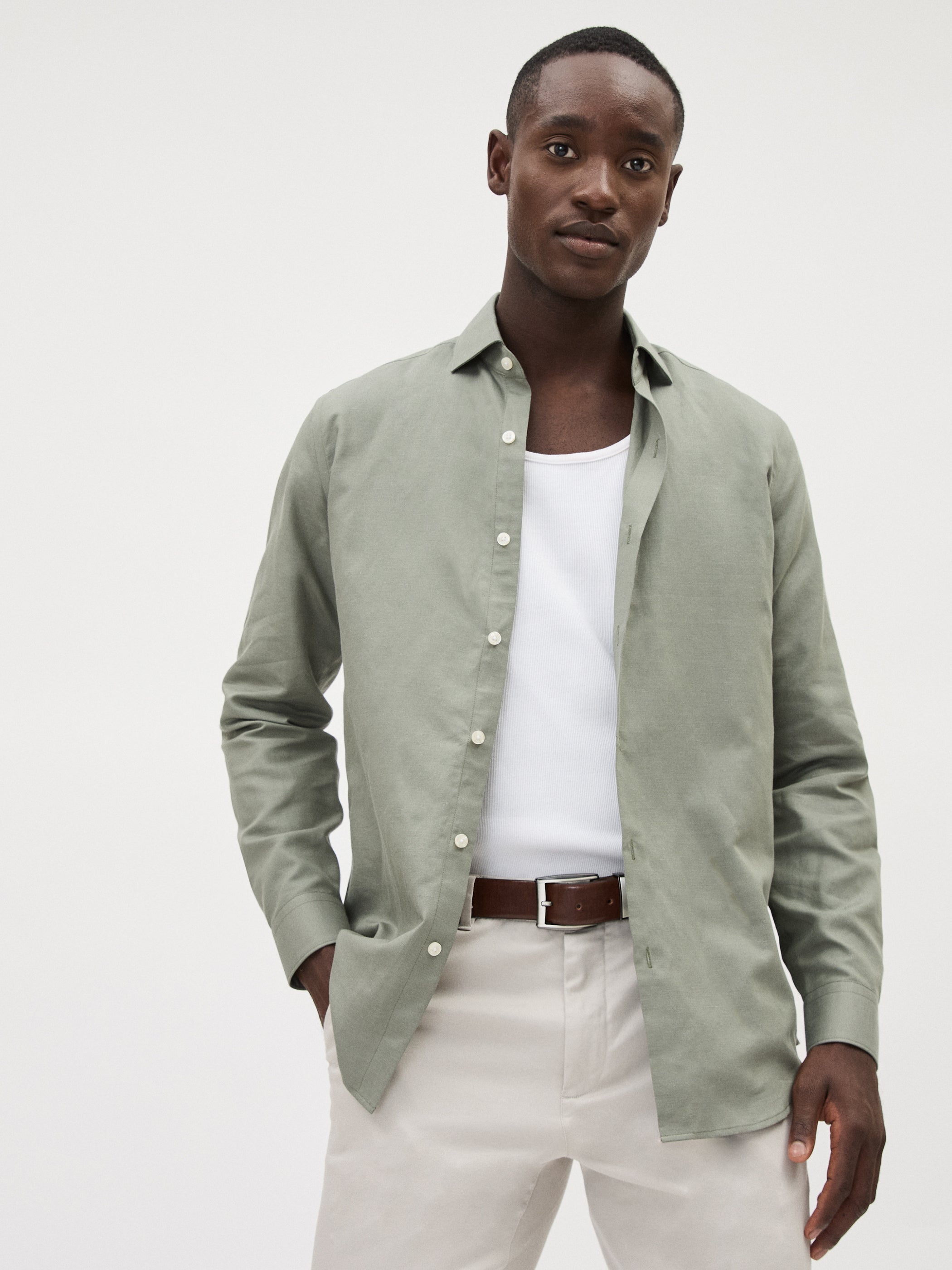 Tailored-Fit Linen Dress Shirt rw&co Great Value Deal