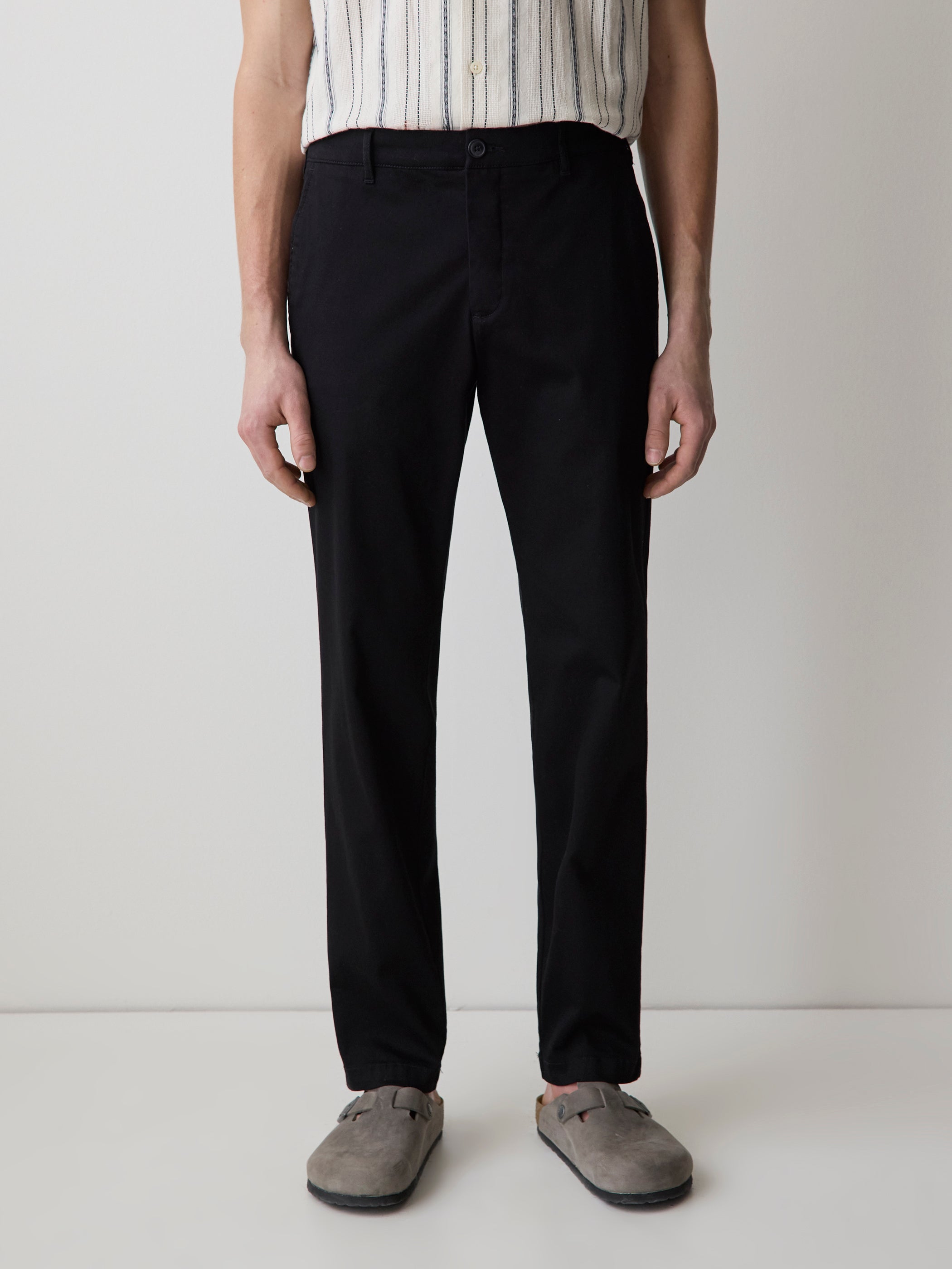 Slim-Fit Super-Stretch Chino Pant rw&co Special Offer