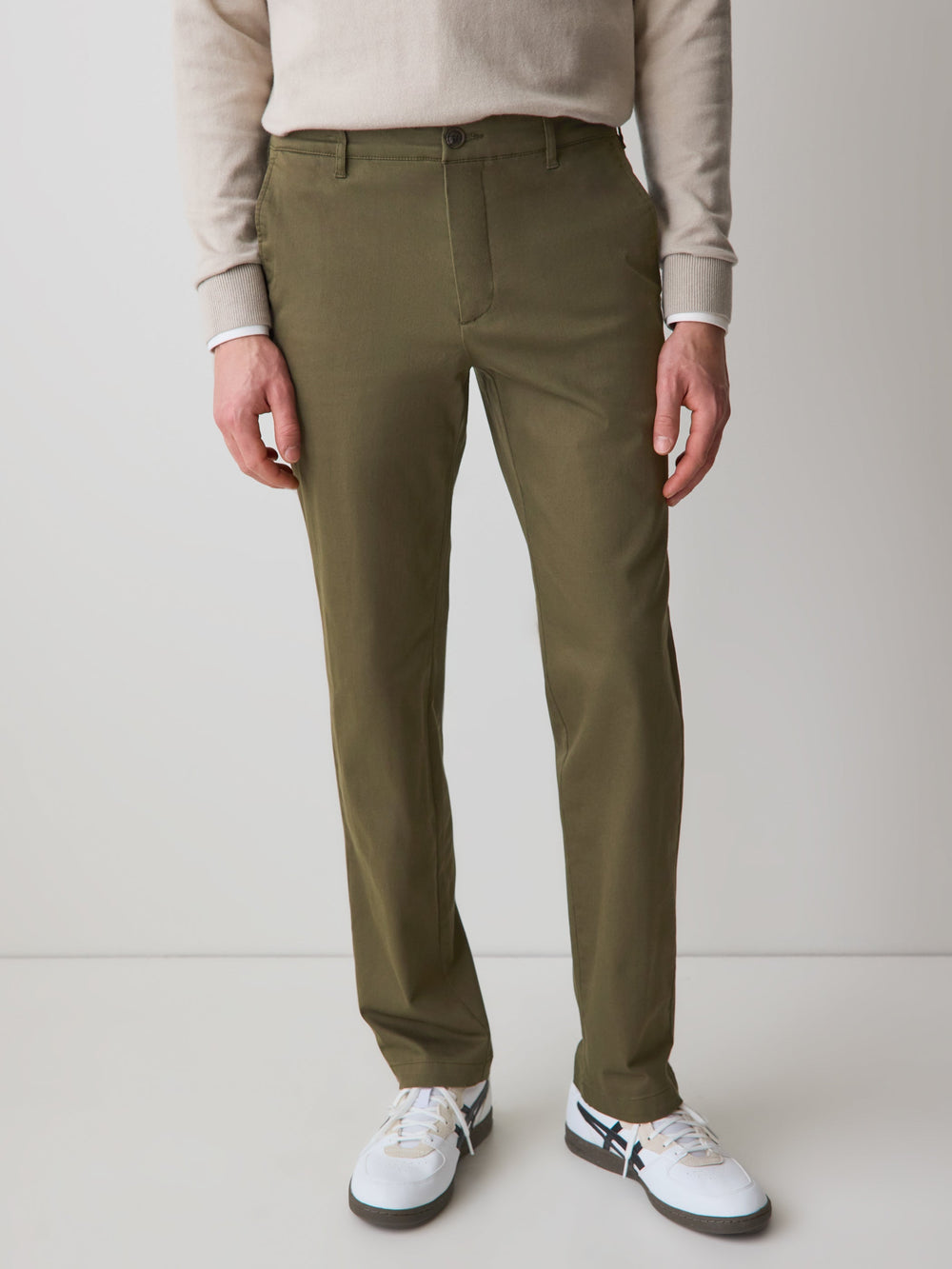 Slim-Fit Super-Stretch Chino Pant rw&co Special Offer