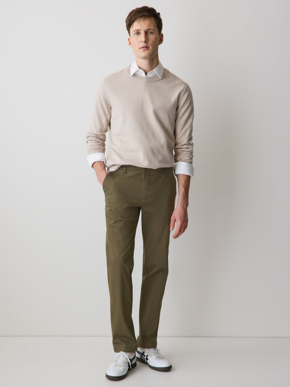 Slim-Fit Super-Stretch Chino Pant rw&co Special Offer