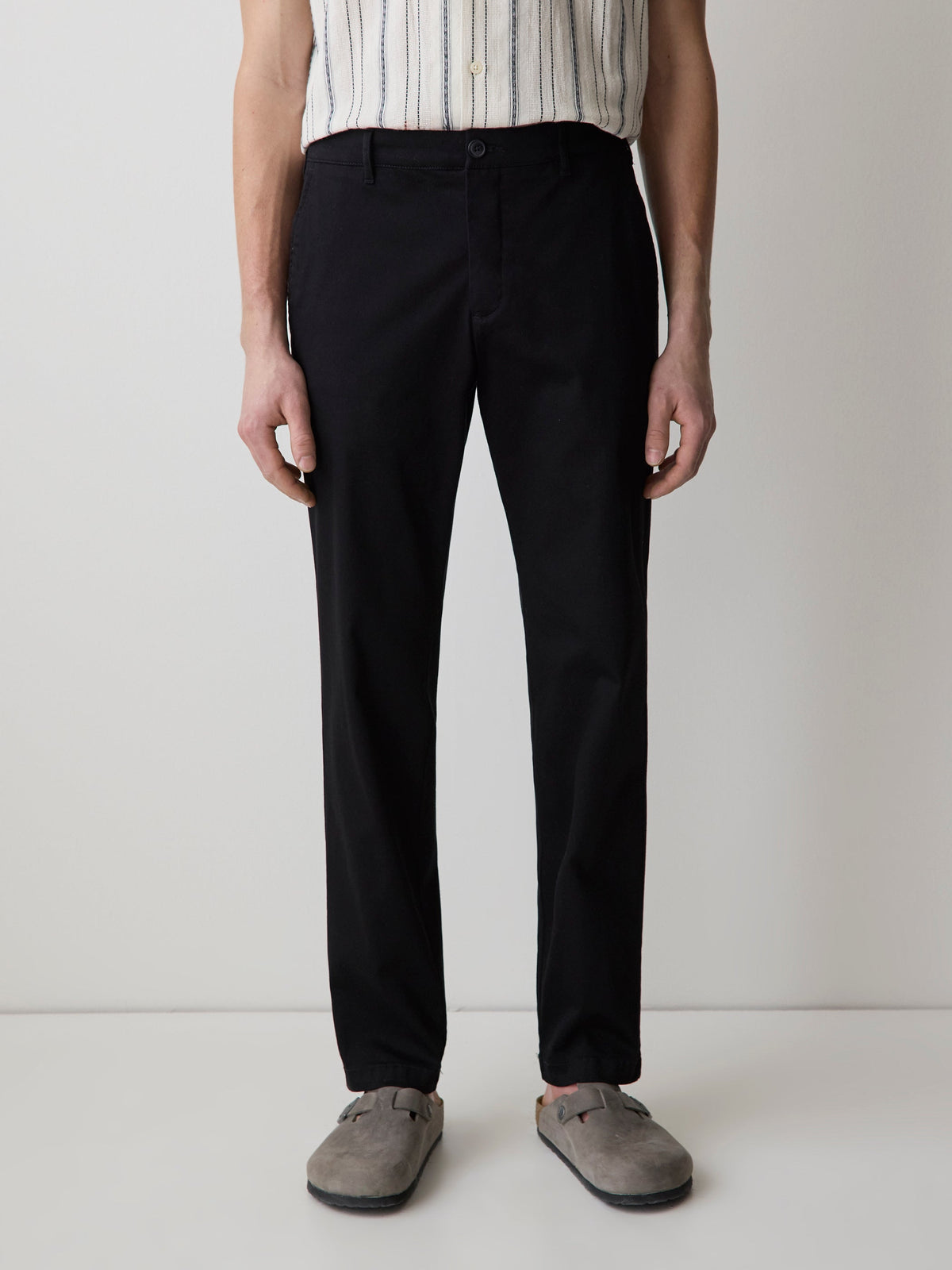 Slim-Fit Super-Stretch Chino Pant rw&co Special Offer