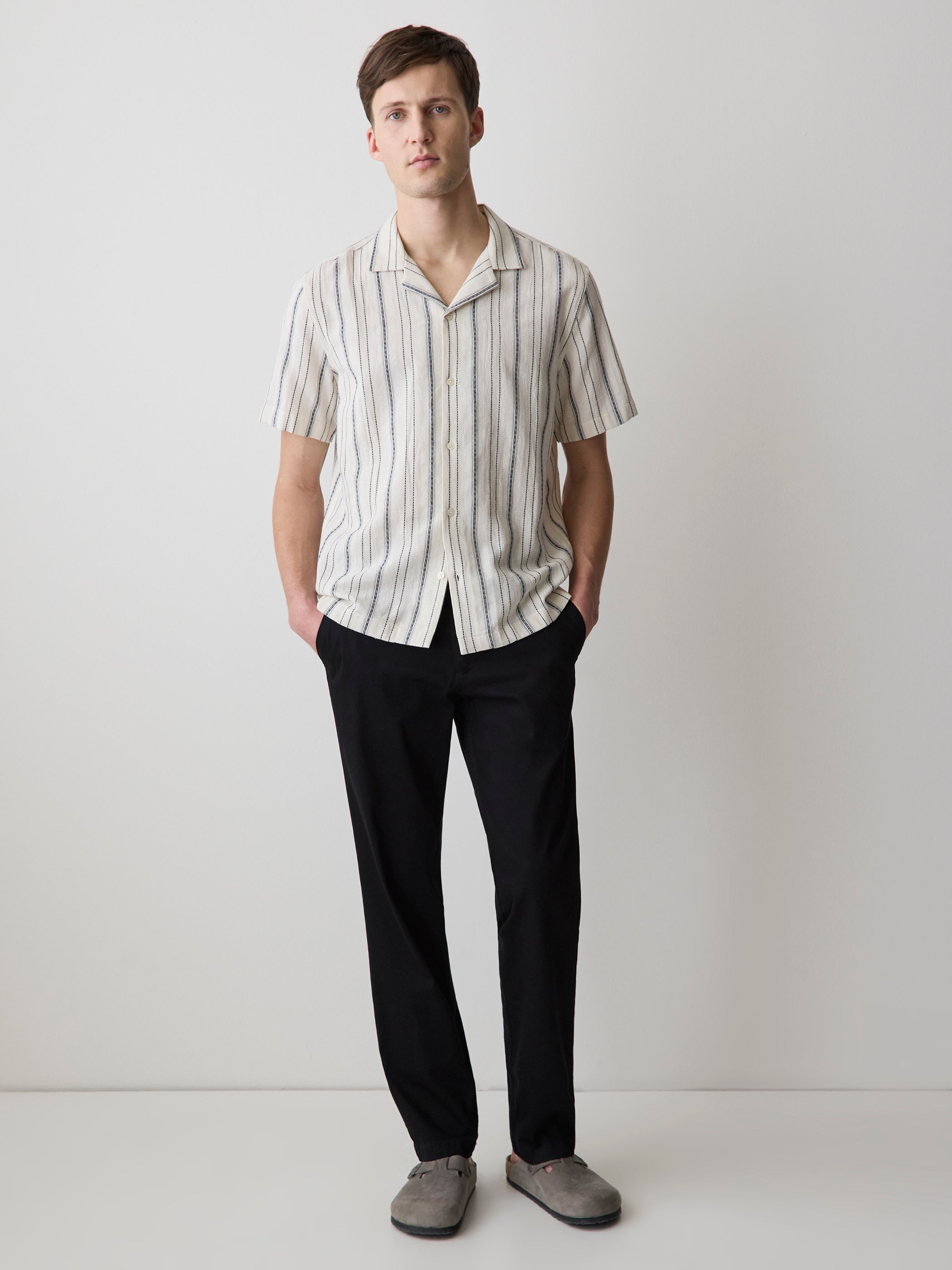 Slim-Fit Super-Stretch Chino Pant rw&co Special Offer