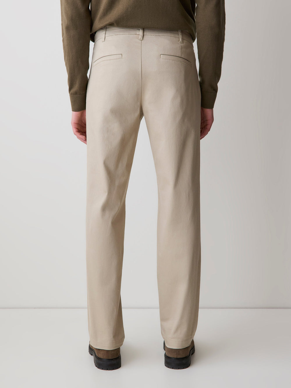 Slim-Fit Super-Stretch Chino Pant rw&co Special Offer