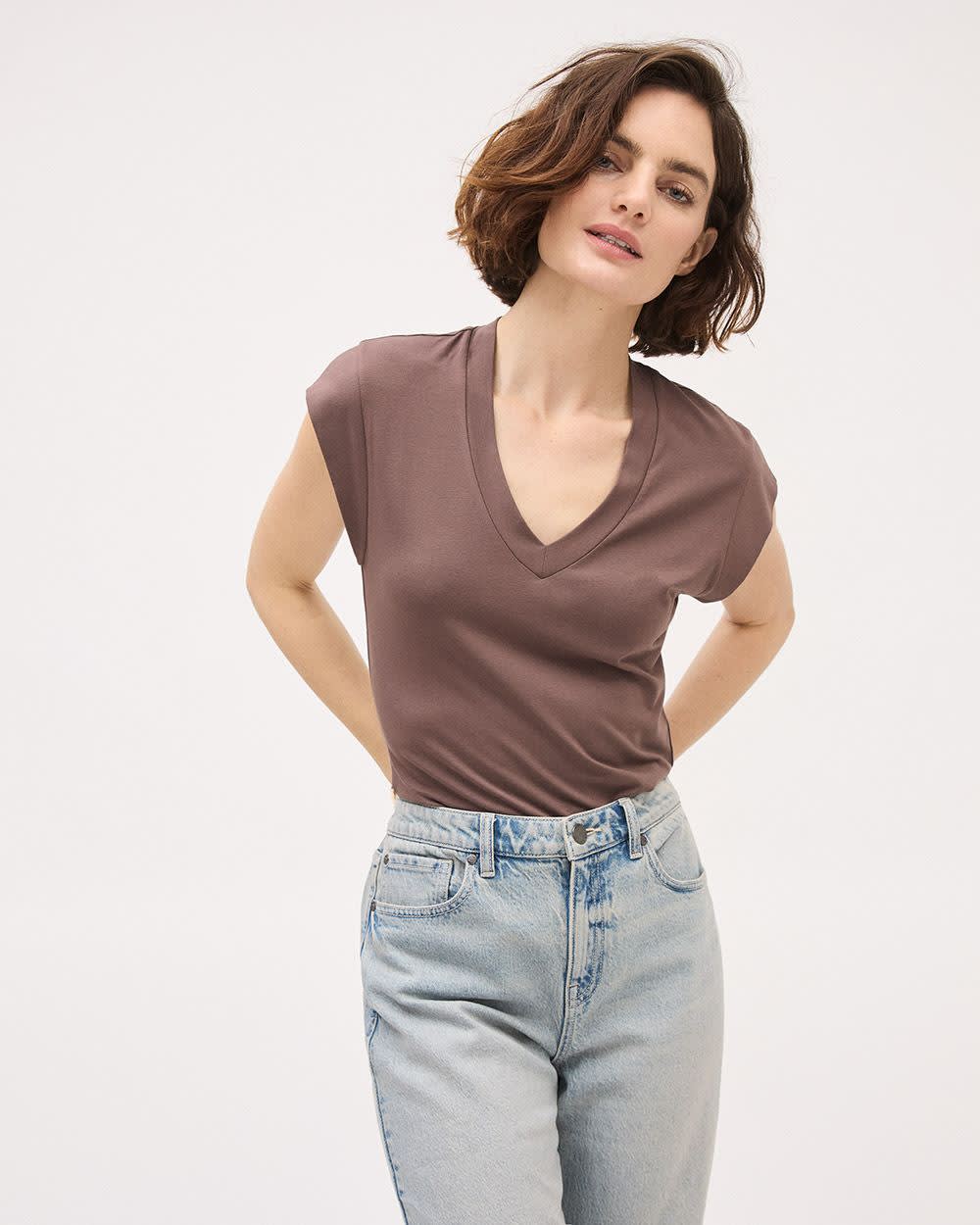 Classic-Fit Short-Sleeve V-Neck T-Shirt rw&co Great Value Deal