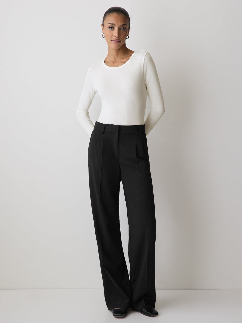 Luxe Knit Long-Sleeve Crew-Neck Fitted Ribbed Tee rw&co Exclusive Sale Price
