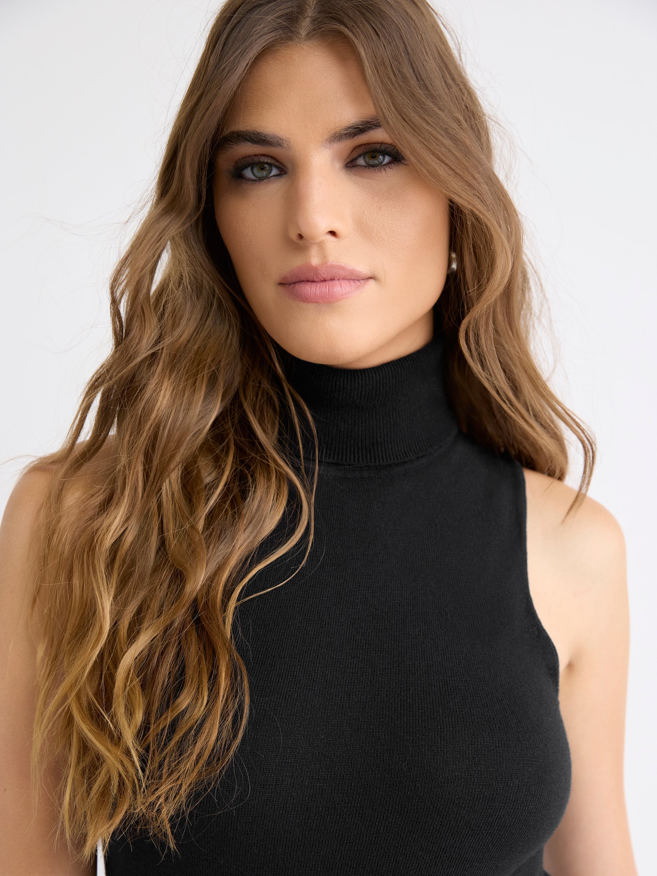 Sleeveless Turtle-Neck Sweater rw&co Limited Time Discount