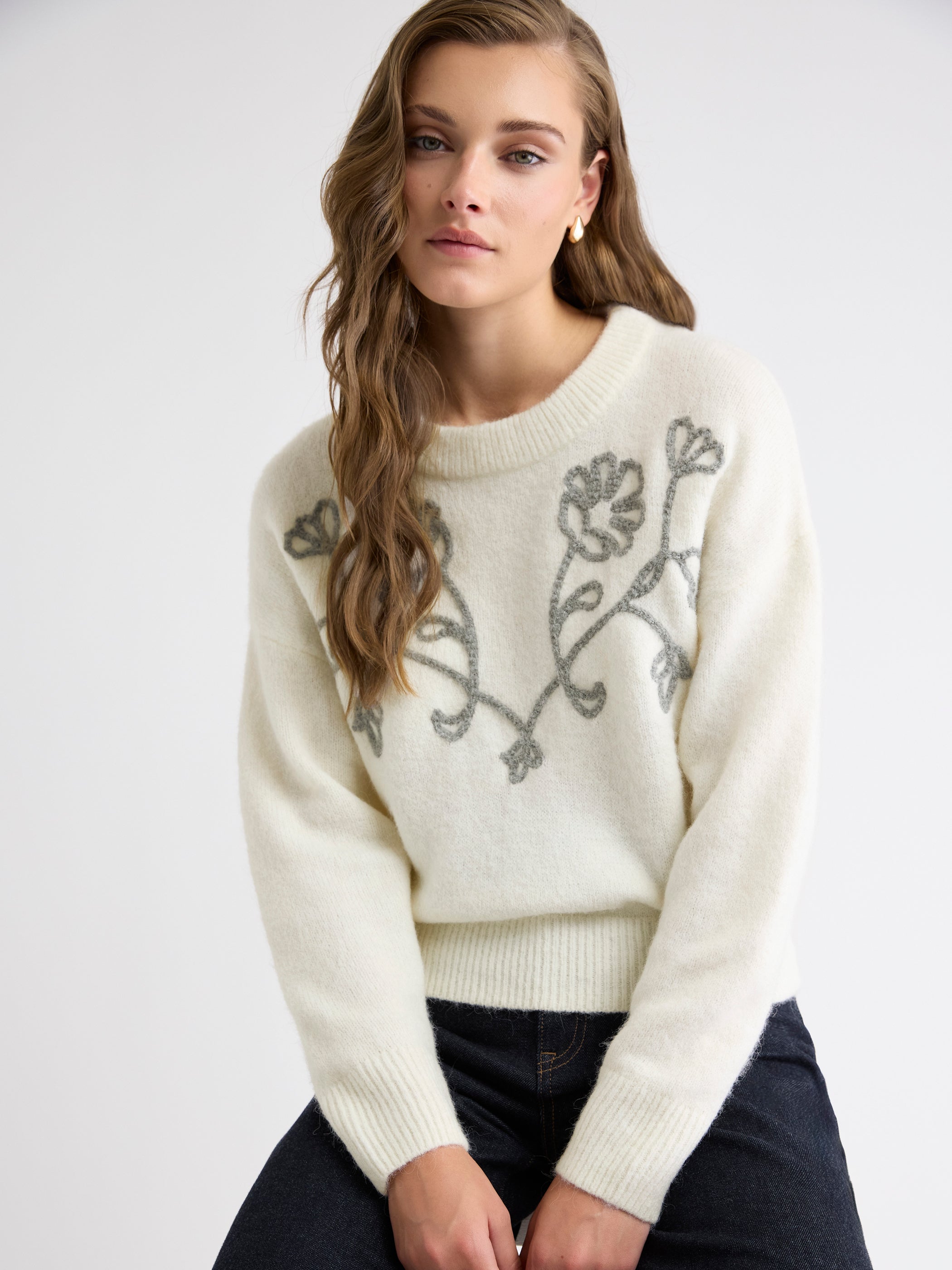 Long-Sleeve Crew-Neck Sweater with Flower Appliqués rw&co Limited Time Discount