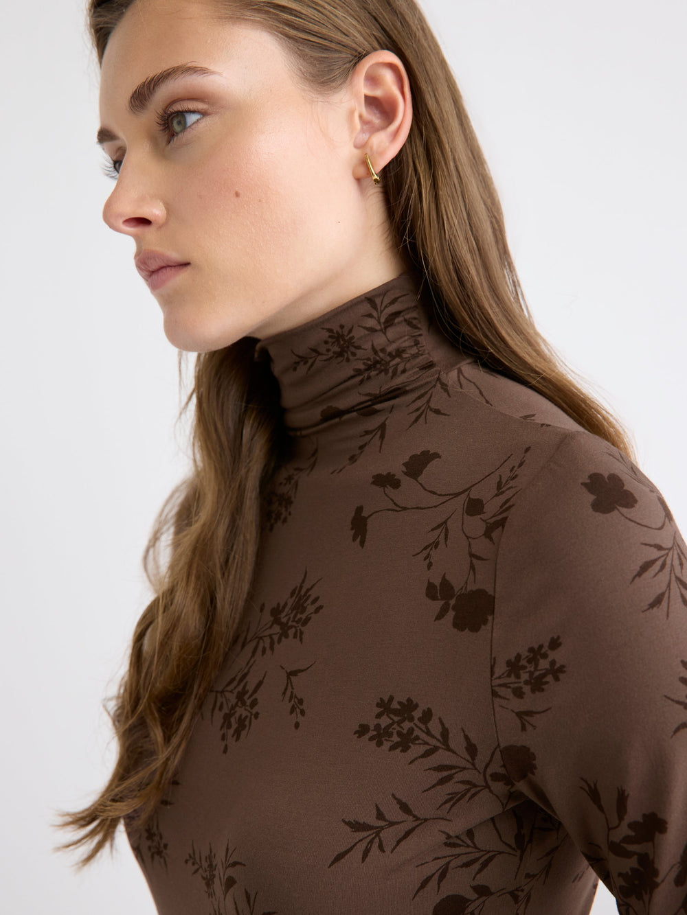 Fitted Long-Sleeve Mock-Neck Tee rw&co Exclusive Sale Price