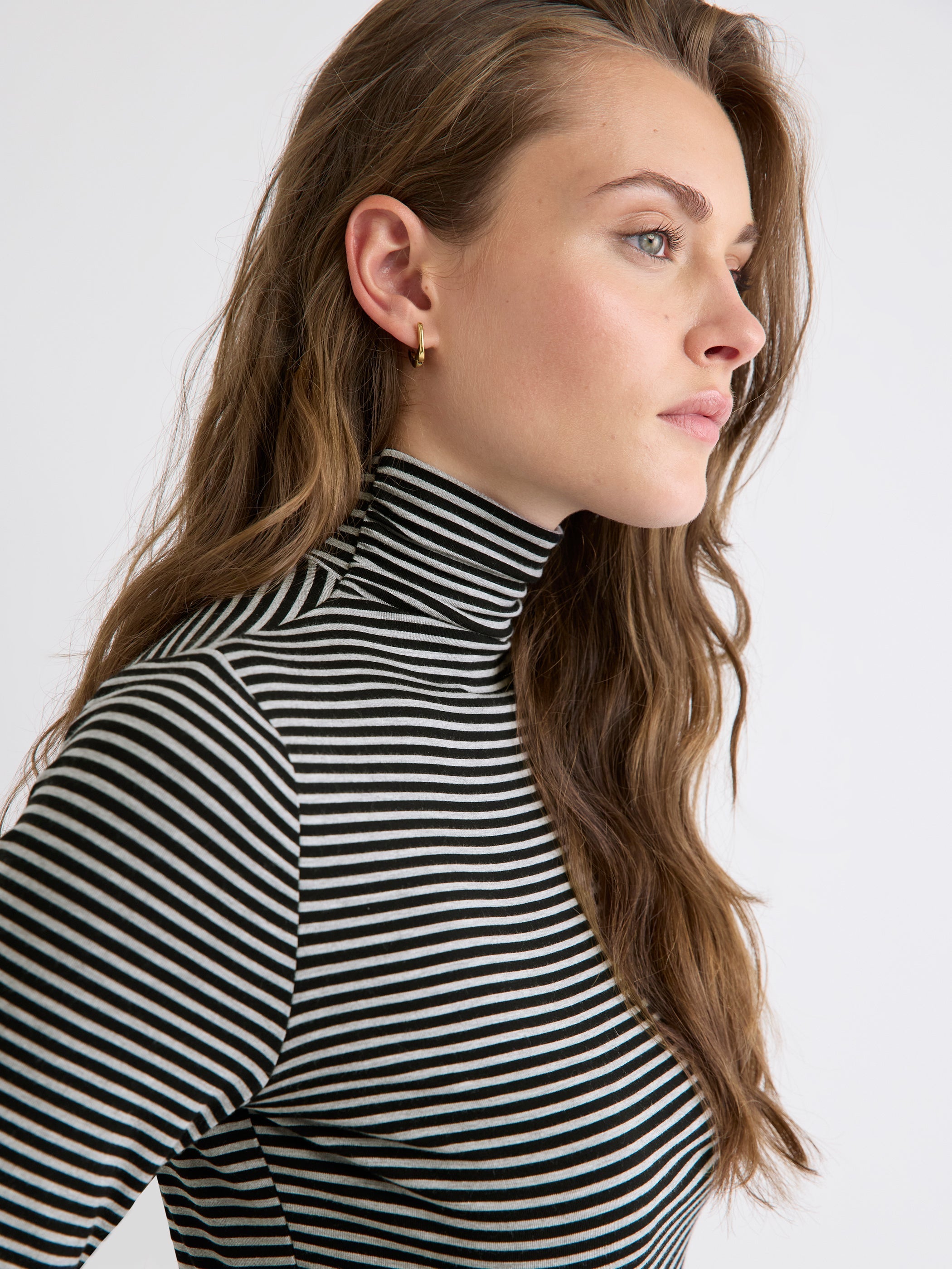 Fitted Long-Sleeve Mock-Neck Tee rw&co Special Promo Price
