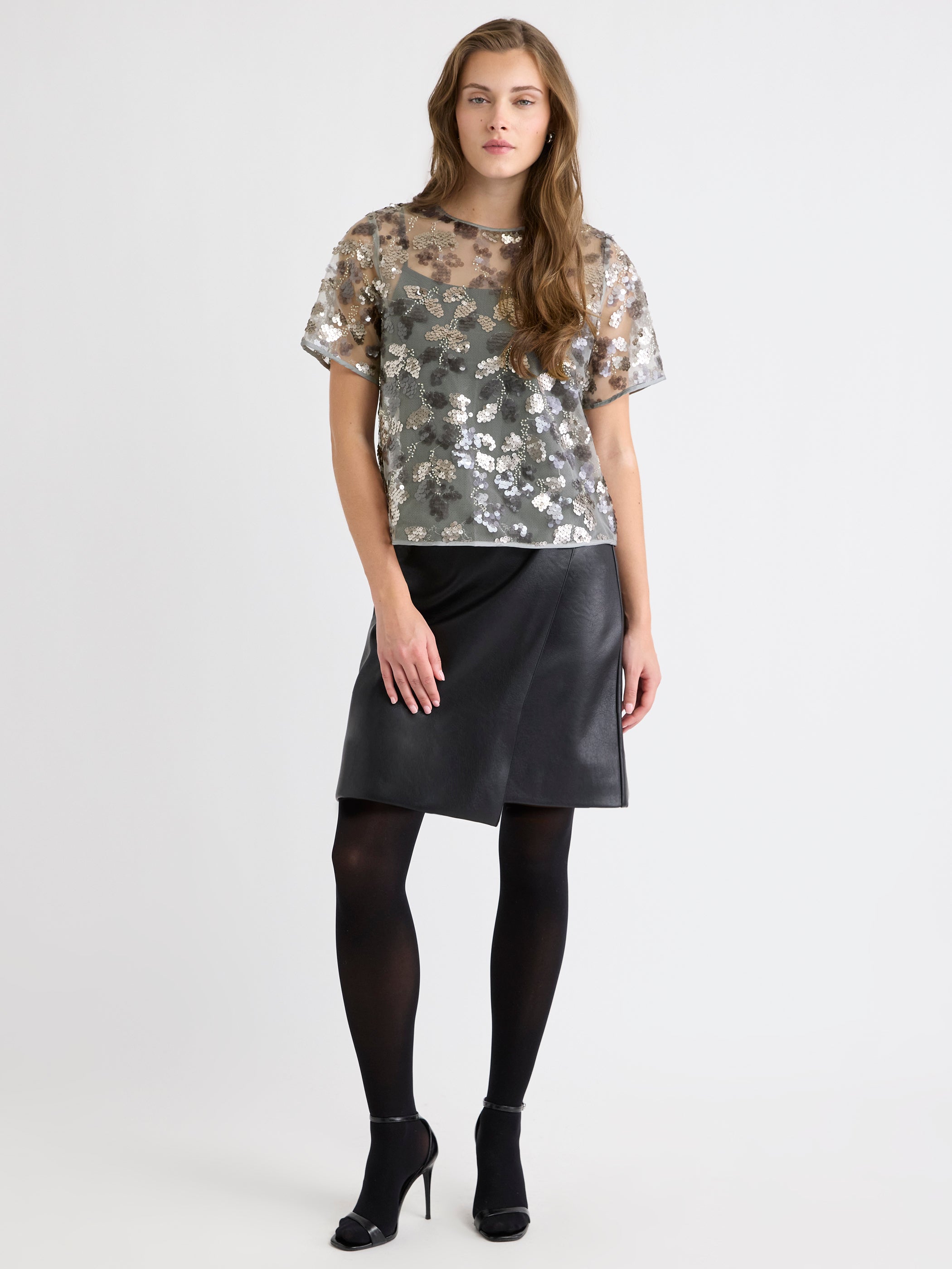 Short-Sleeve Crew-Neck Sequins Popover Blouse rw&co Special Offer