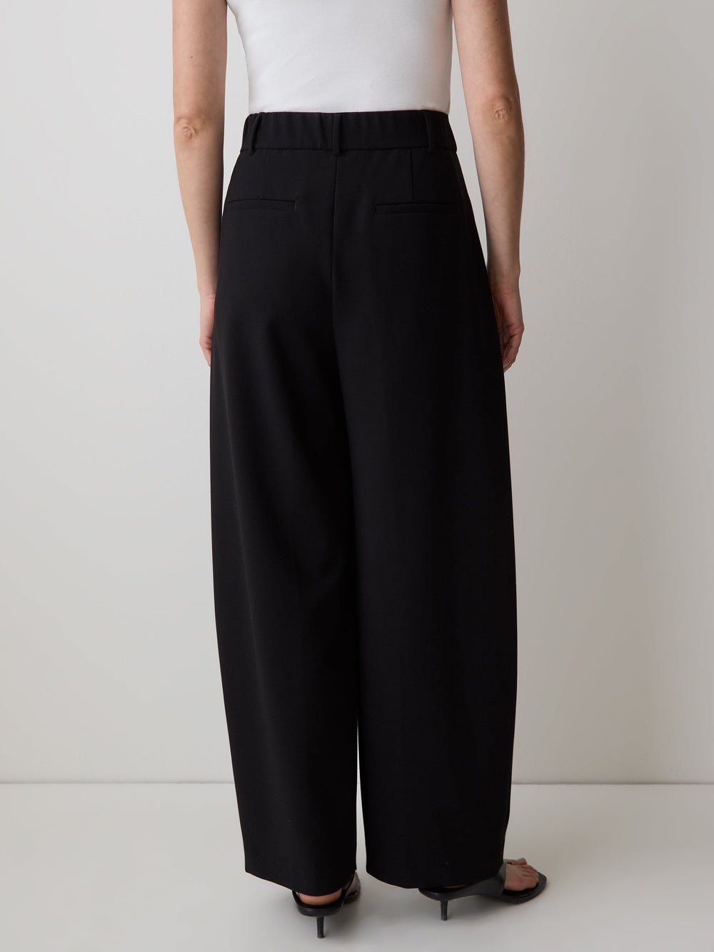 Twill High-Rise Barrel Pant rw&co On Sale