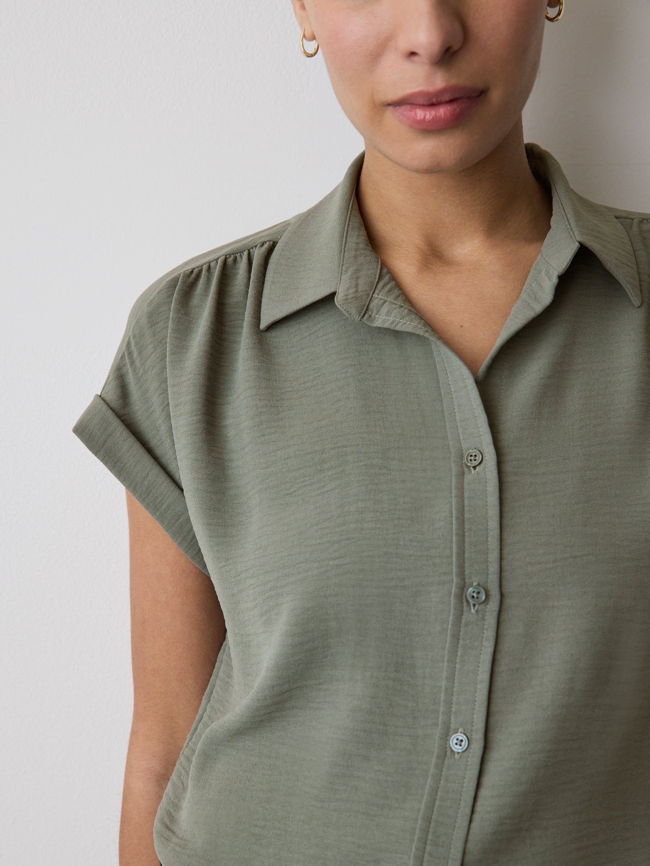 Short-Sleeve Buttoned-Down Blouse rw&co On Sale