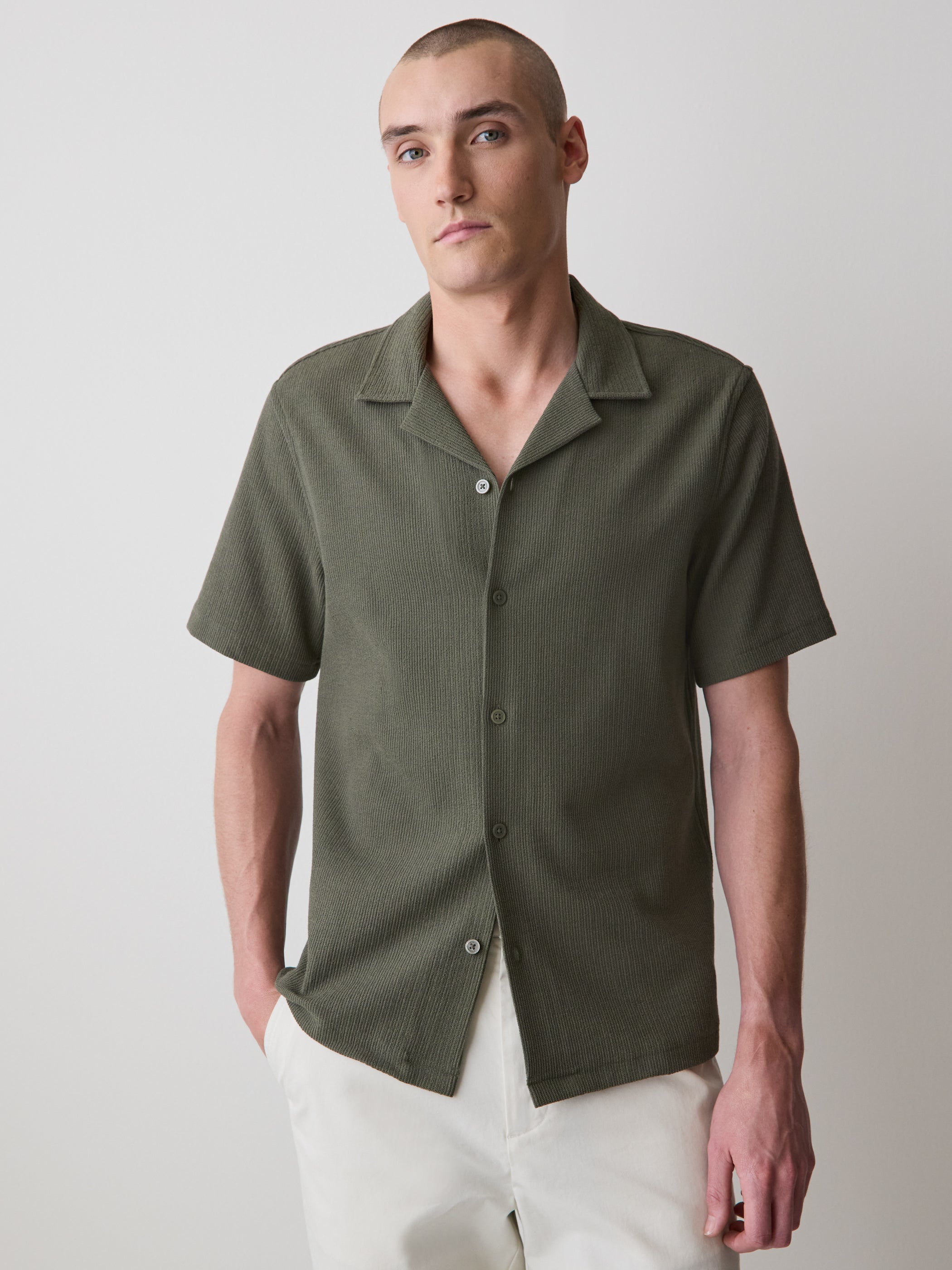 Short-Sleeve Textured Shirt with Camp Collar rw&co Limited Time Discount