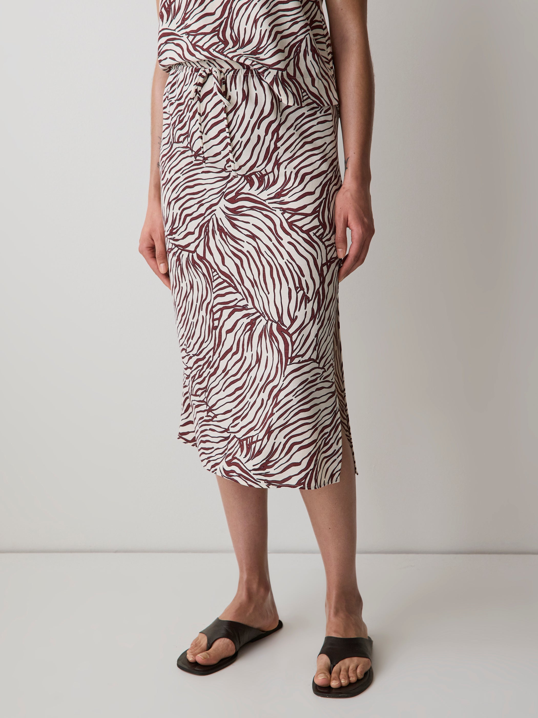 High-Rise Straight Midi Skirt rw&co Great Value Deal