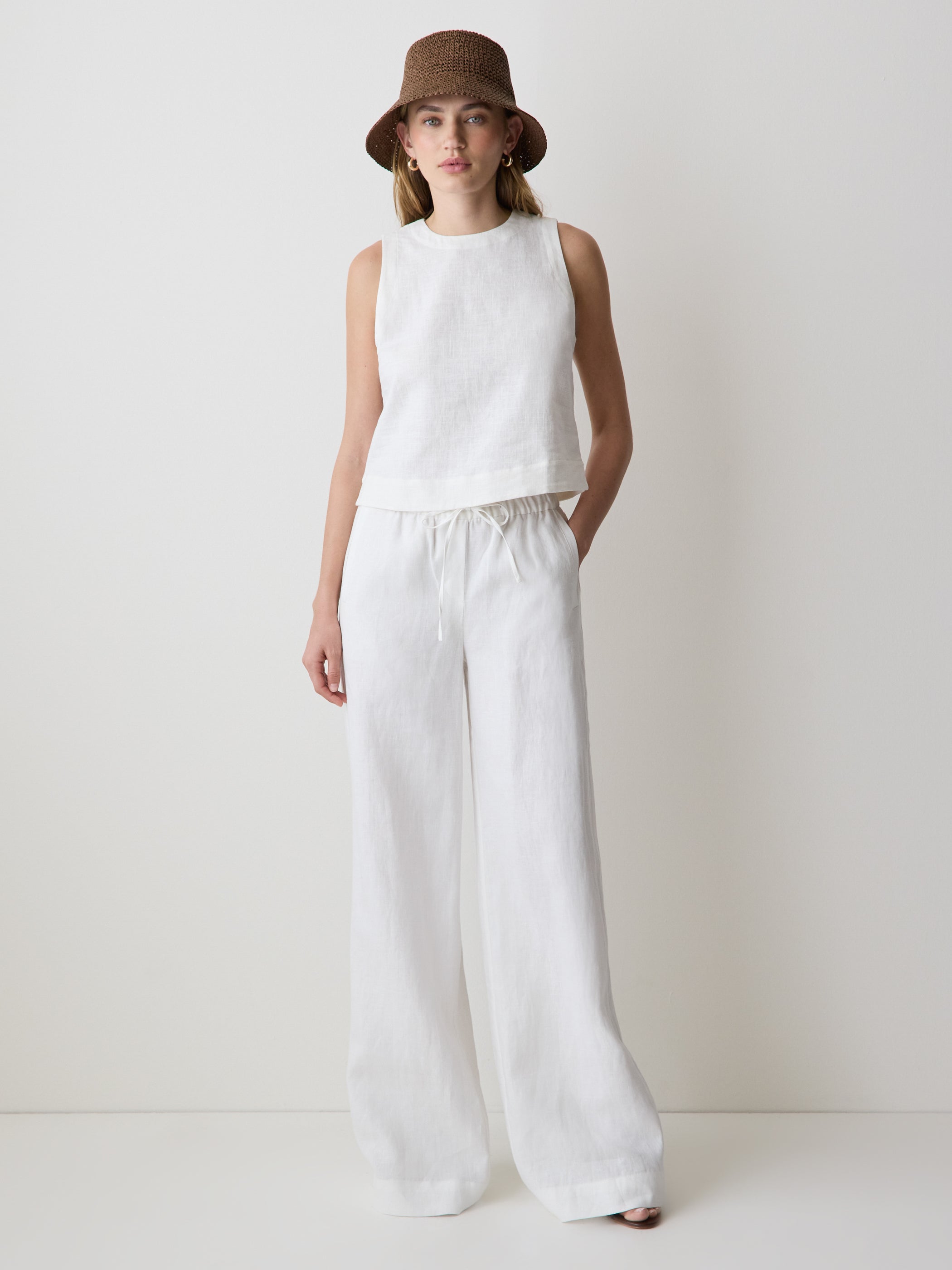 Sleeveless Crew-Neck Linen-Blend Blouse rw&co On Sale