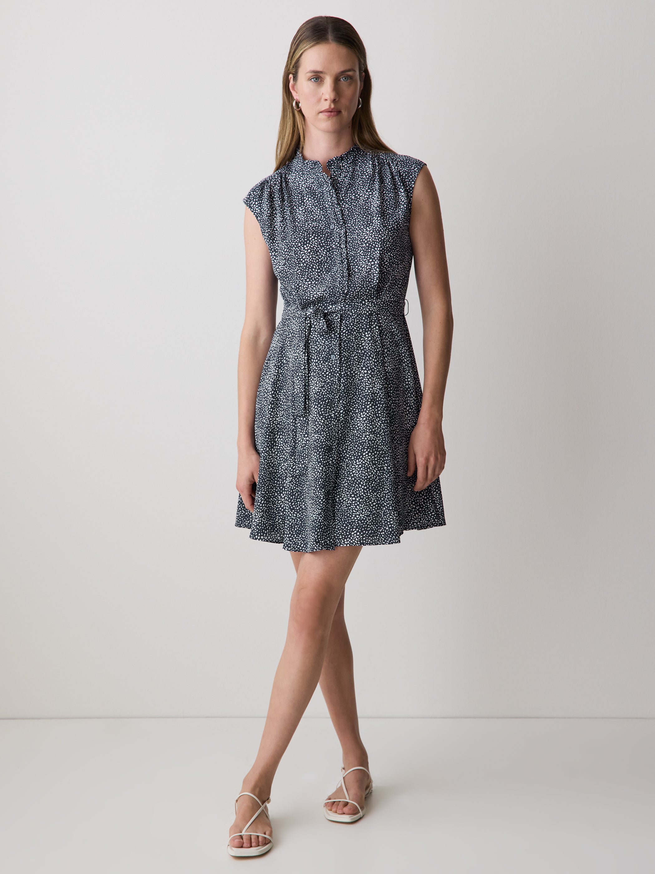 Sleeveless Mock-Neck Buttoned-Down Mini Dress rw&co Special Offer