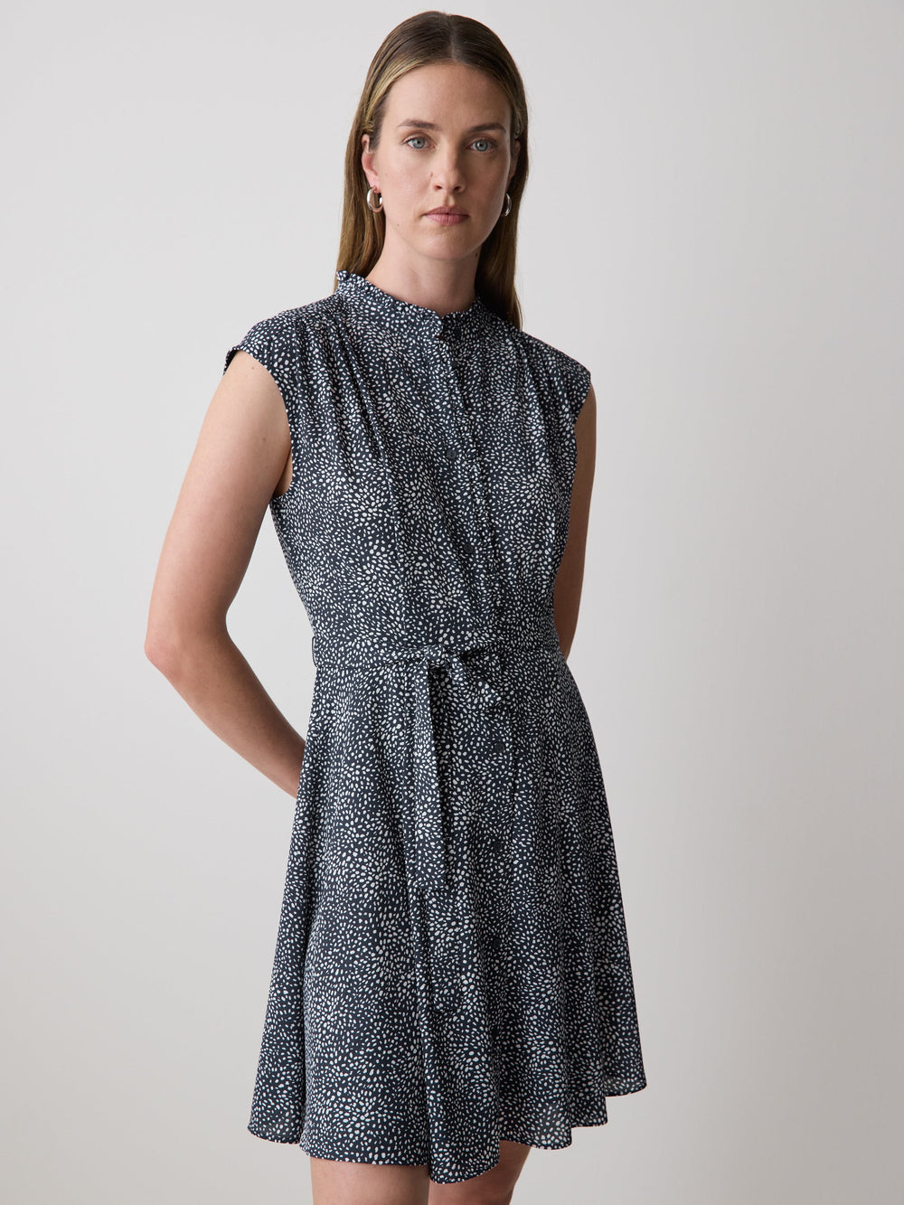 Sleeveless Mock-Neck Buttoned-Down Mini Dress rw&co Special Offer
