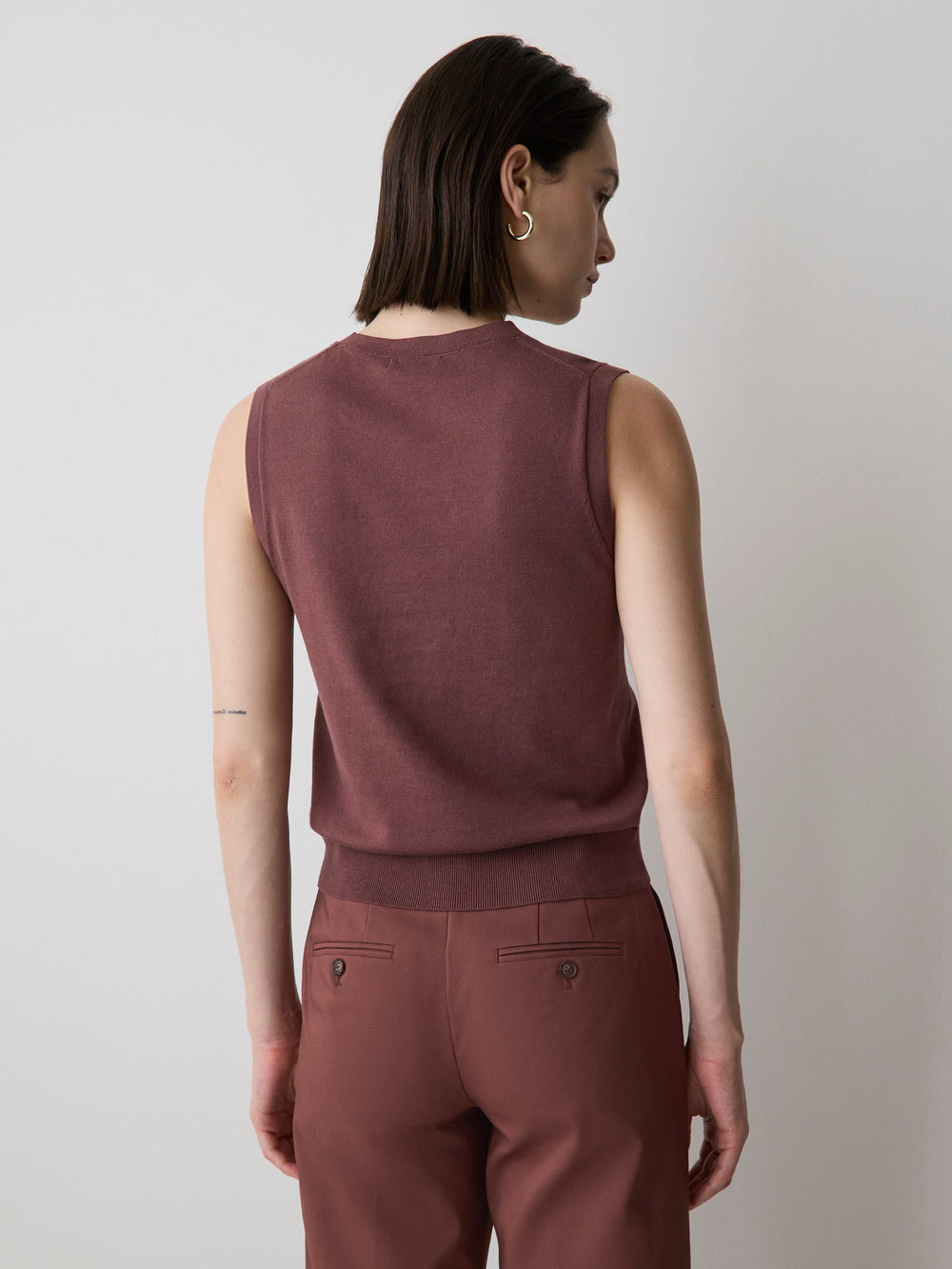 Sleeveless Scoop-Neck Sweater rw&co On Sale