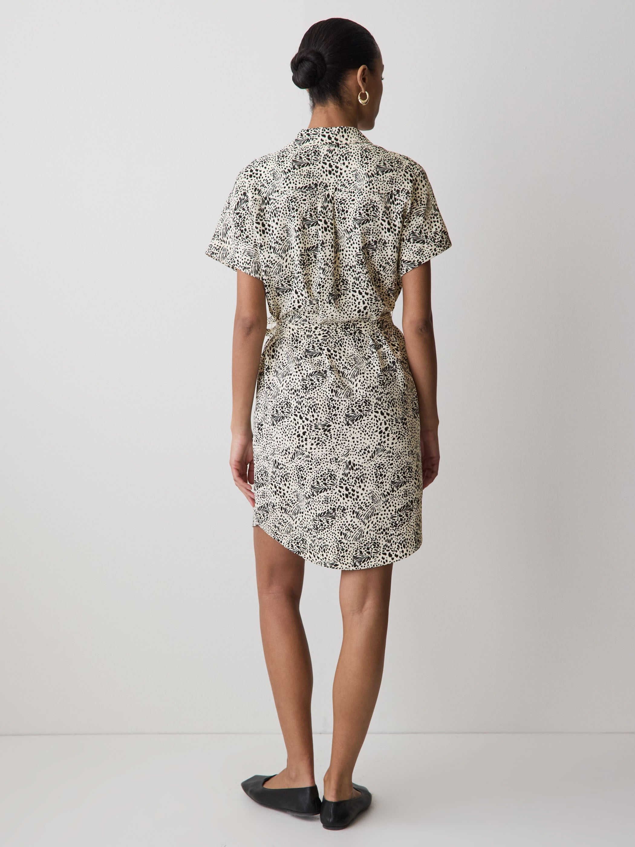 Short-Sleeve Buttoned-Down Midi Dress with Shirt Collar rw&co Special Promo Price