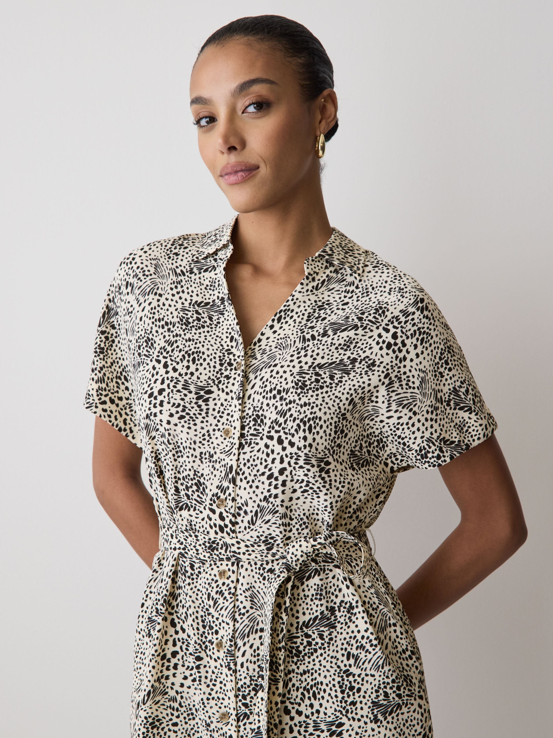 Short-Sleeve Buttoned-Down Midi Dress with Shirt Collar rw&co Special Promo Price