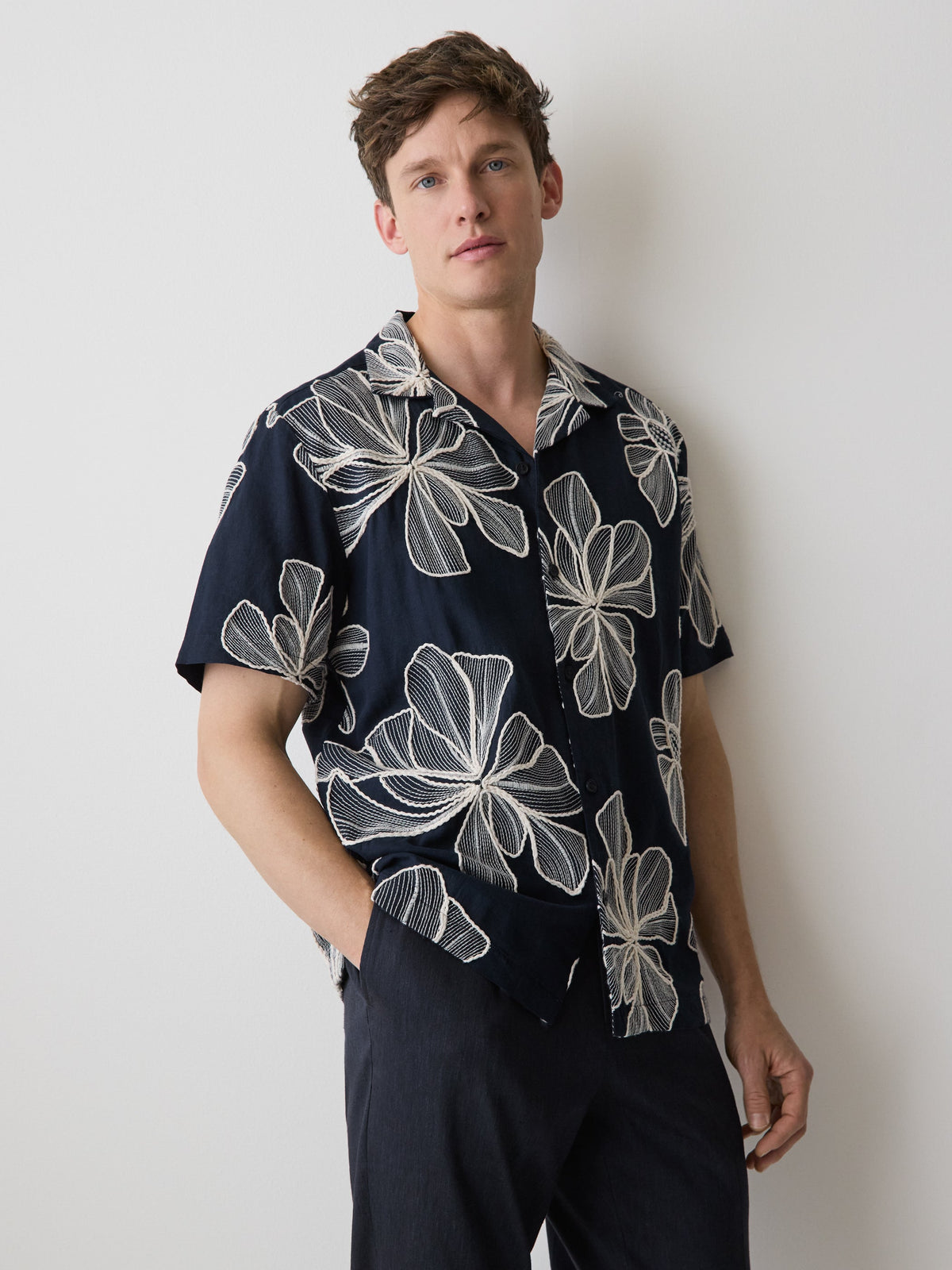 Short-Sleeve Camp-Collar Shirt with Embroidered Details rw&co Limited Time Discount