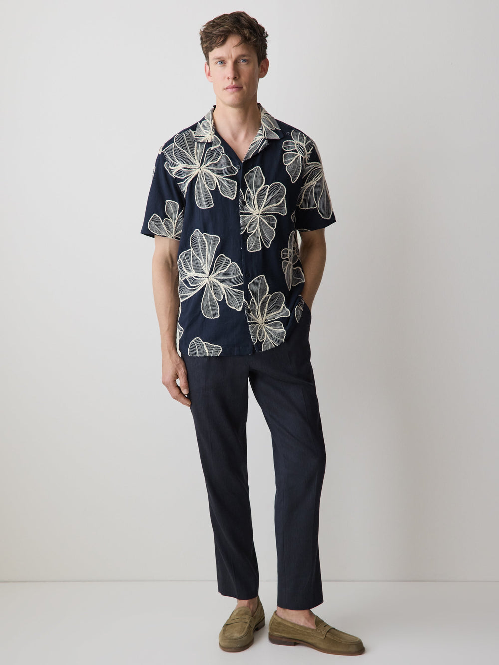 Short-Sleeve Camp-Collar Shirt with Embroidered Details rw&co Limited Time Discount