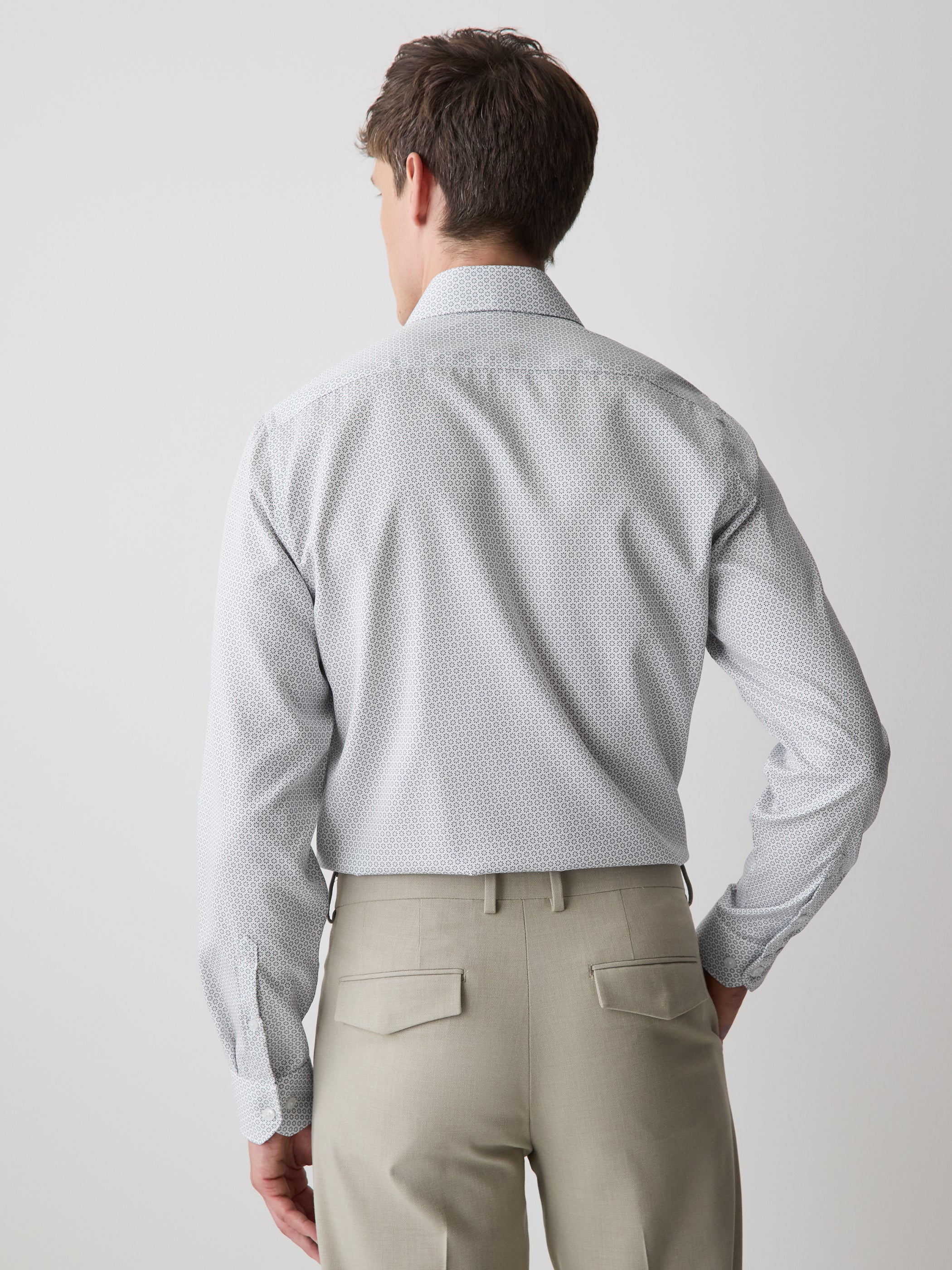 Slim-Fit Dress Shirt with Geo Floral Pattern rw&co Great Value Deal