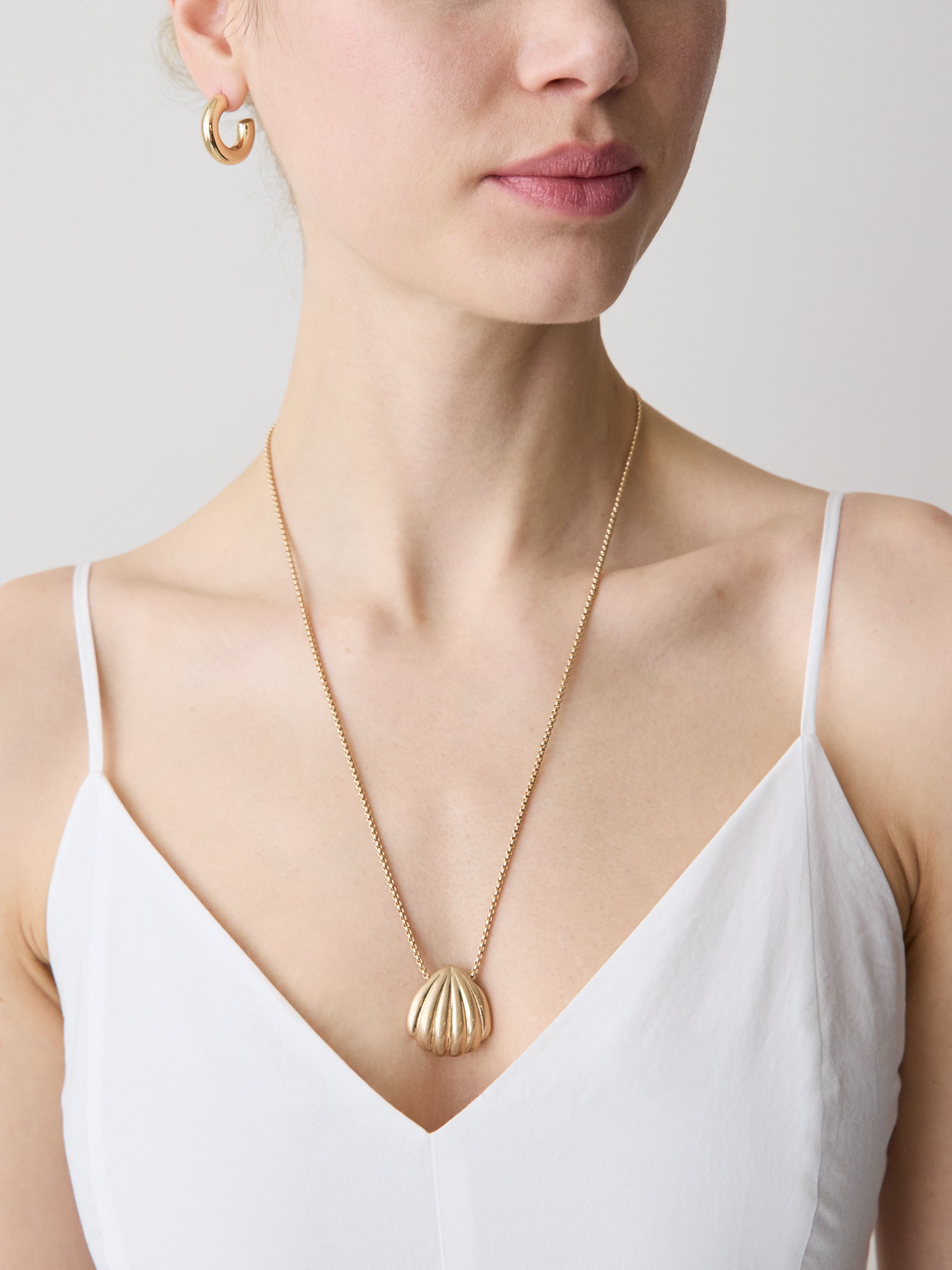 Long Necklace with Shell Pendant rw&co Special Offer