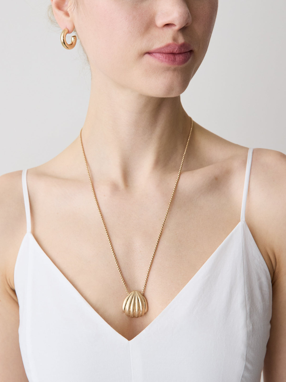 Long Necklace with Shell Pendant rw&co Special Offer