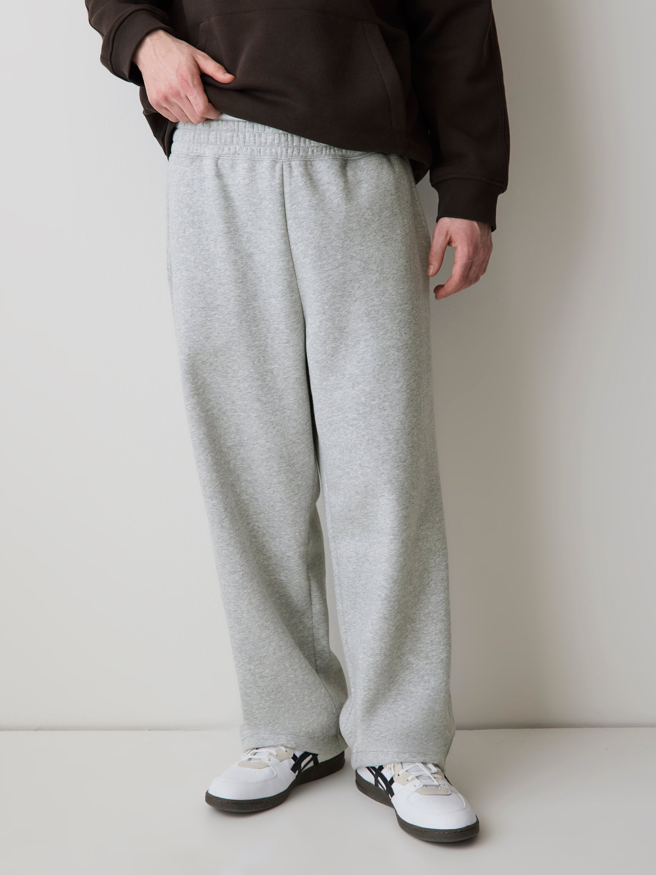 Wide-Leg Fleece Jogger Pants rw&co Great Value Deal