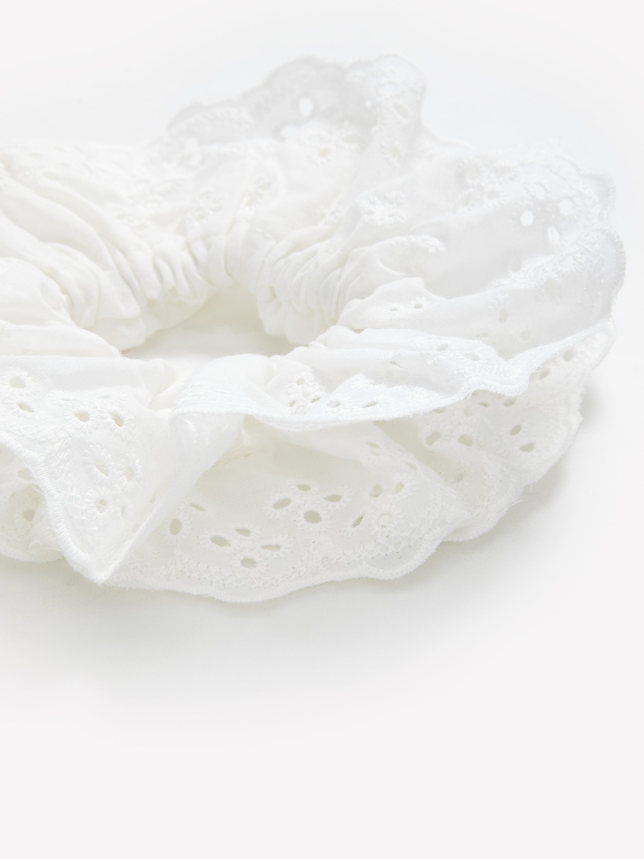 Eyelet Scrunchie rw&co Special Promo Price