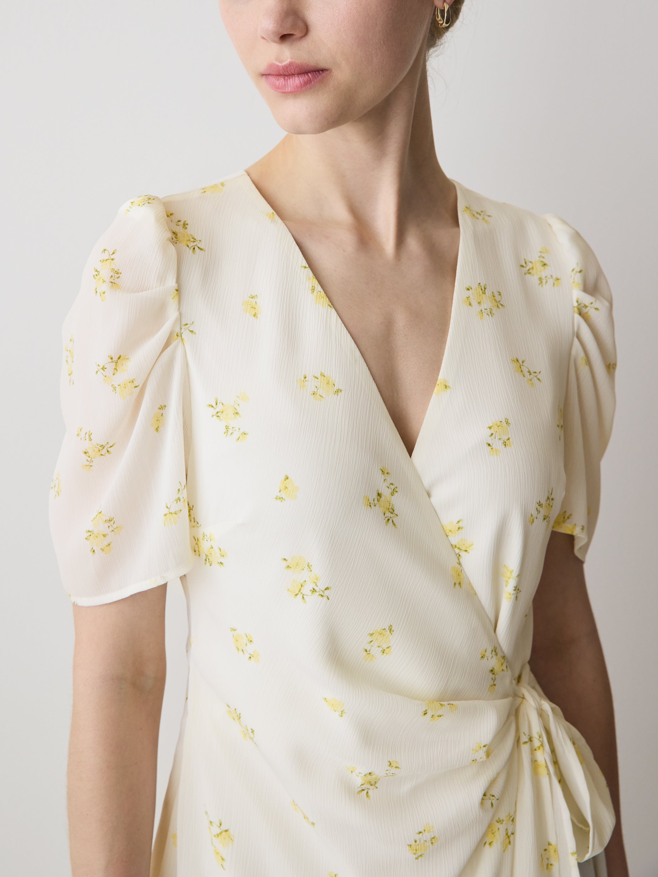 Short-Sleeve Chiffon Midi Dress with Lace Trim rw&co Special Offer