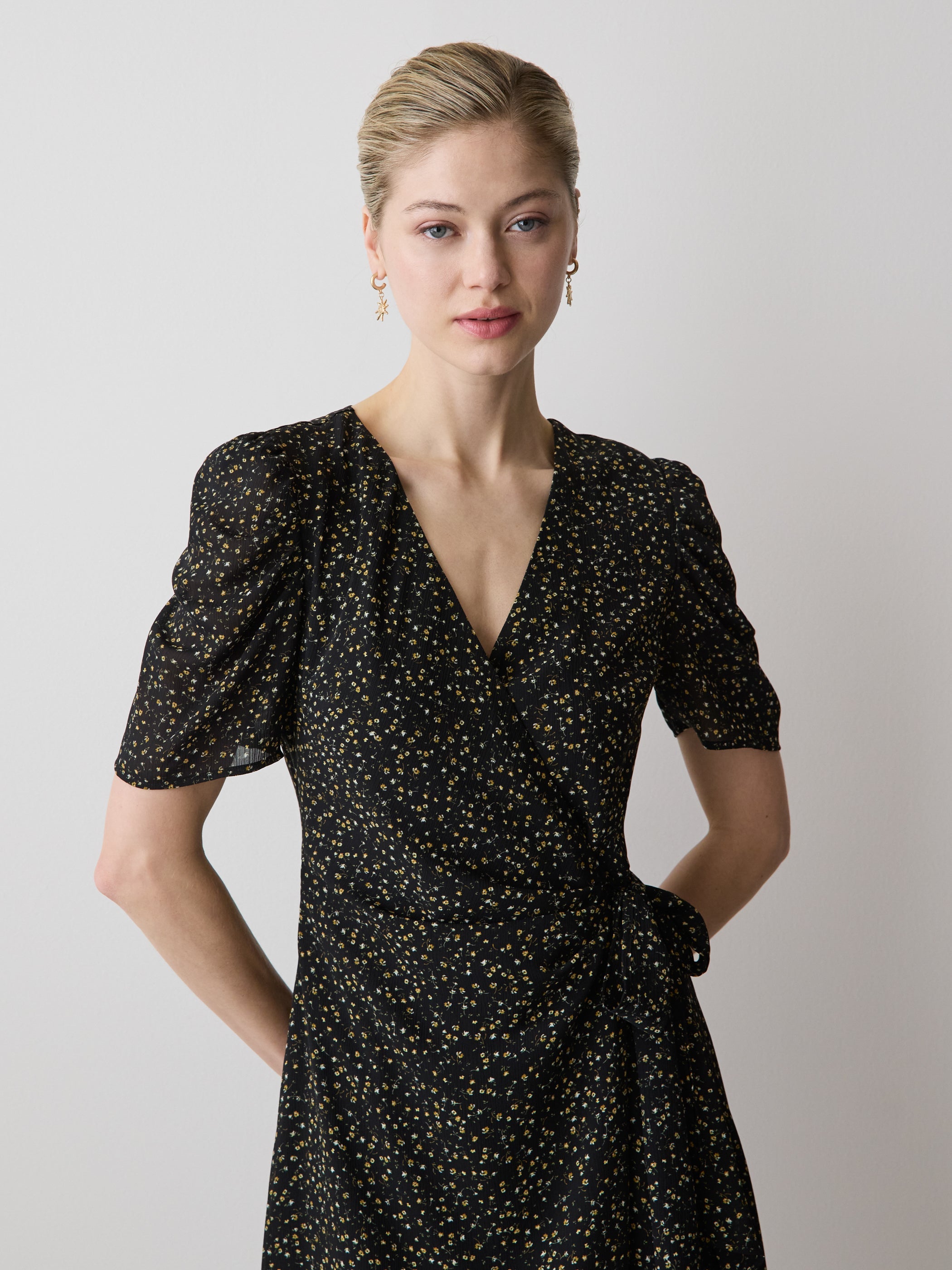 Short-Sleeve Chiffon Midi Dress with Lace Trim rw&co Special Offer