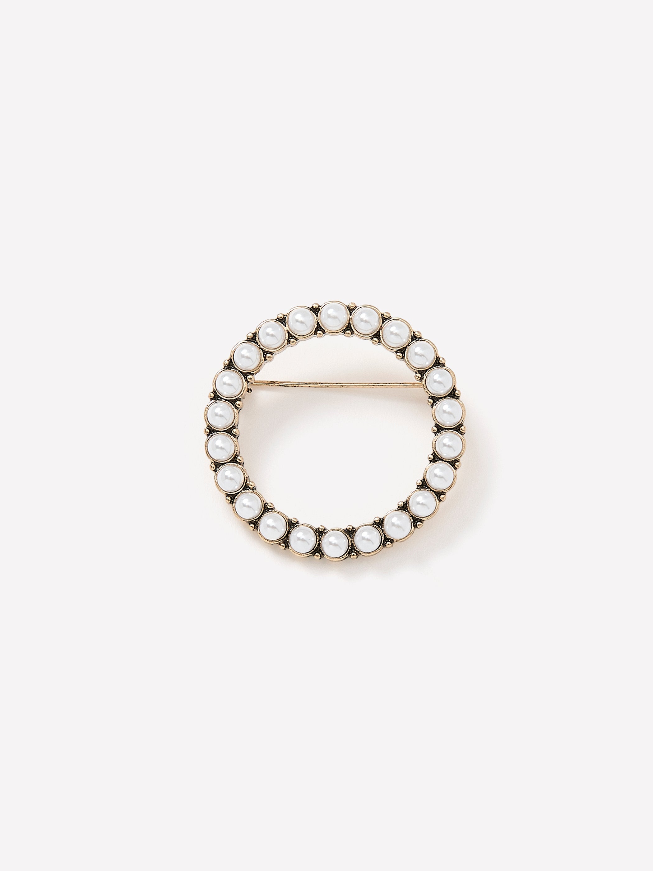 Round Broach with Pearls rw&co Special Promo Price